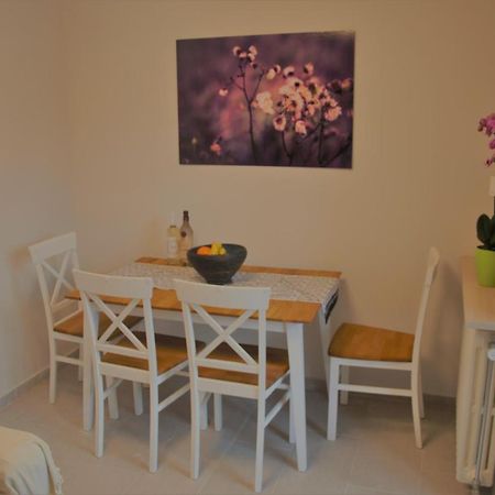 Spacious 2-Bedroom Apartment With Luxury Feel โนวีซาด ภายนอก รูปภาพ