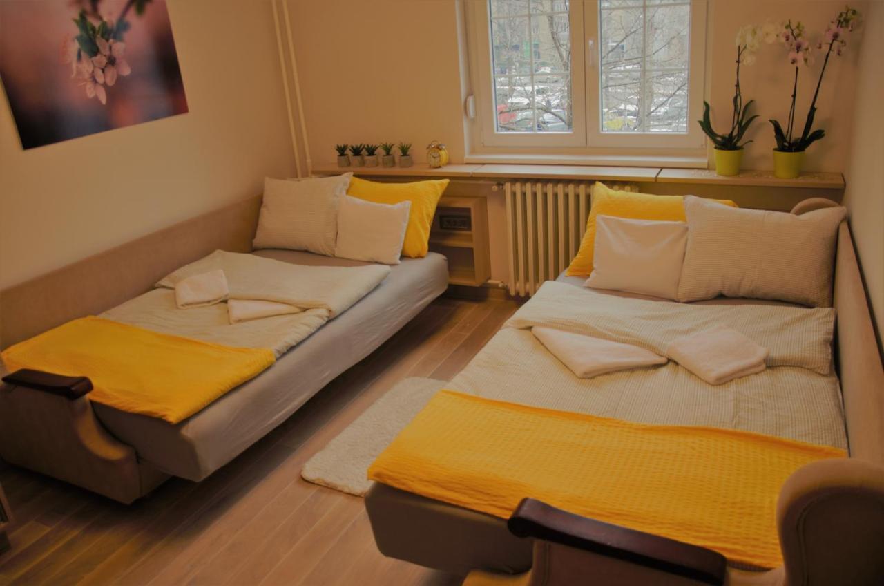Spacious 2-Bedroom Apartment With Luxury Feel โนวีซาด ภายนอก รูปภาพ