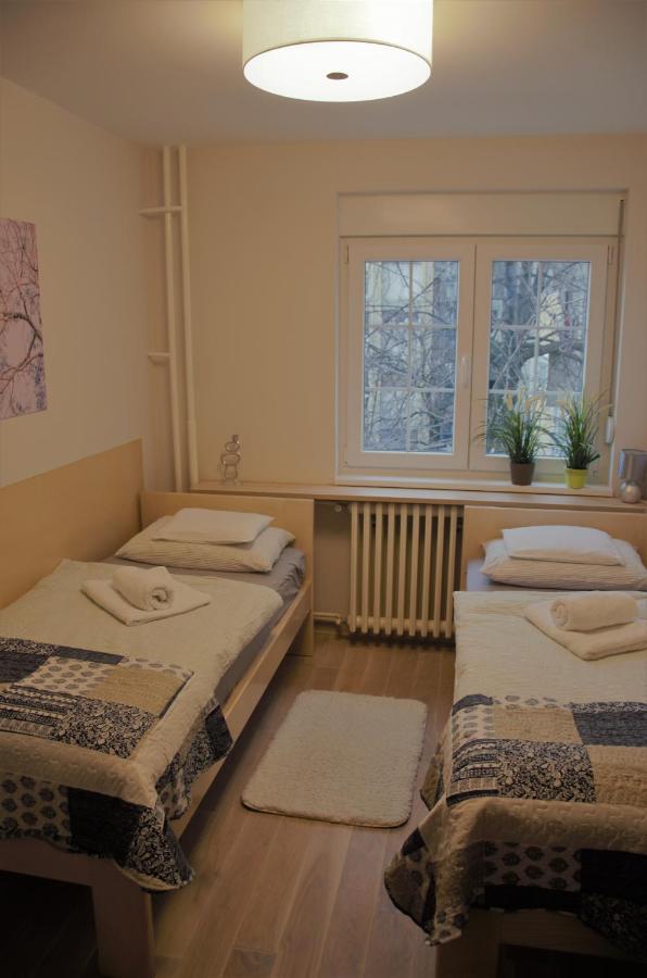 Spacious 2-Bedroom Apartment With Luxury Feel โนวีซาด ภายนอก รูปภาพ