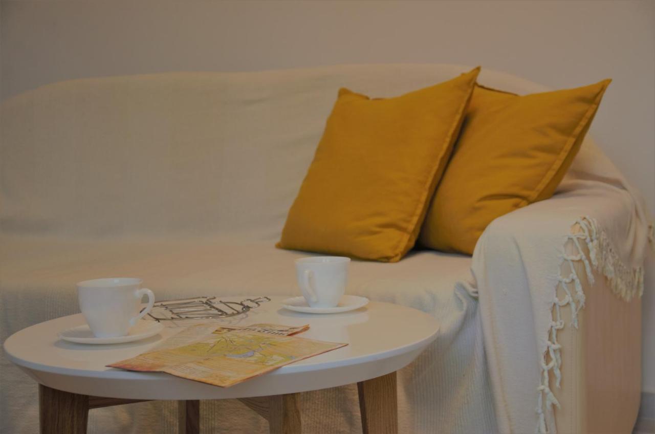 Spacious 2-Bedroom Apartment With Luxury Feel โนวีซาด ภายนอก รูปภาพ